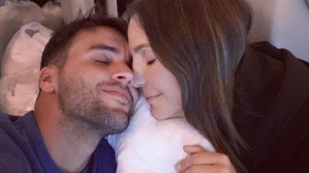 Marido de Ivete Sangalo compartilha vídeo raro das filhas gêmeas