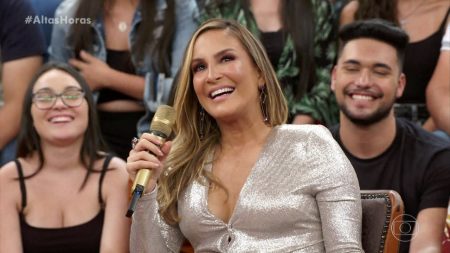 Claudia Leitte surpreende com revelação sobre a primeira gravidez