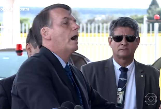 Globo ironiza Jair Bolsonaro imitando Lula e alfineta Crivella