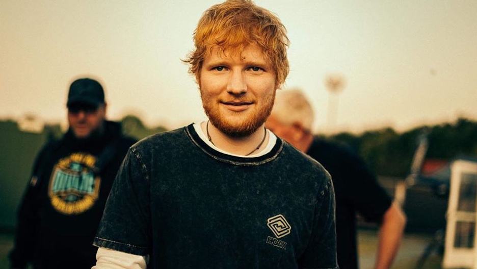 Ed Sheeran revela como pressão para perder peso afetou início da carreira