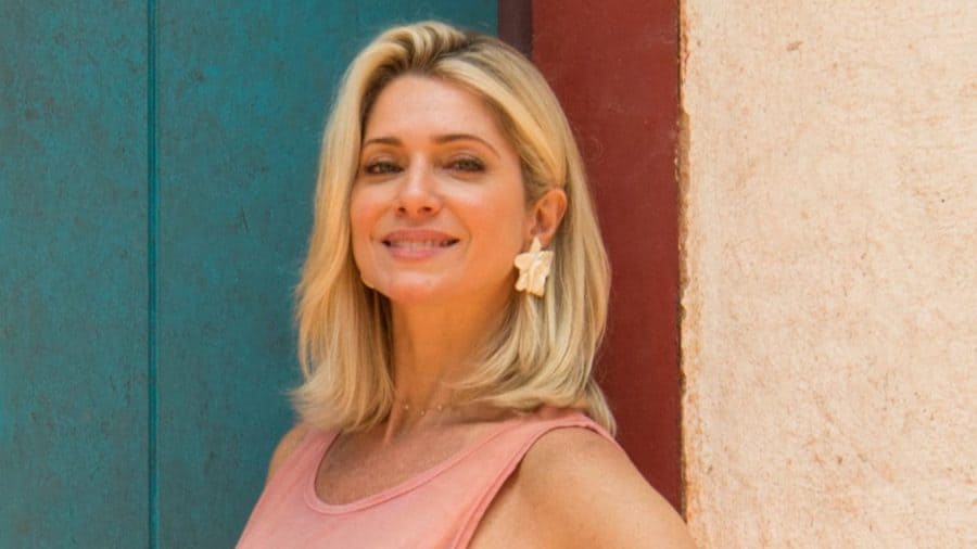 Letícia Spiller confessa mentira contada à Xuxa na Globo