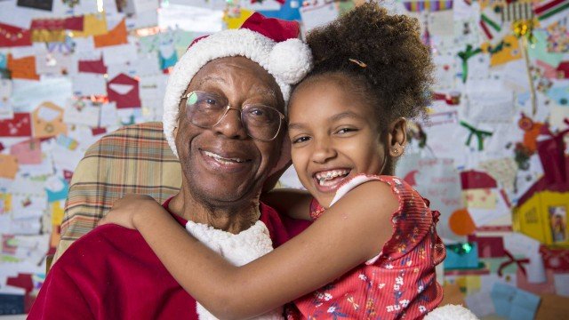 Milton Gonçalves fala sobre Papai Noel negro em especial da Globo