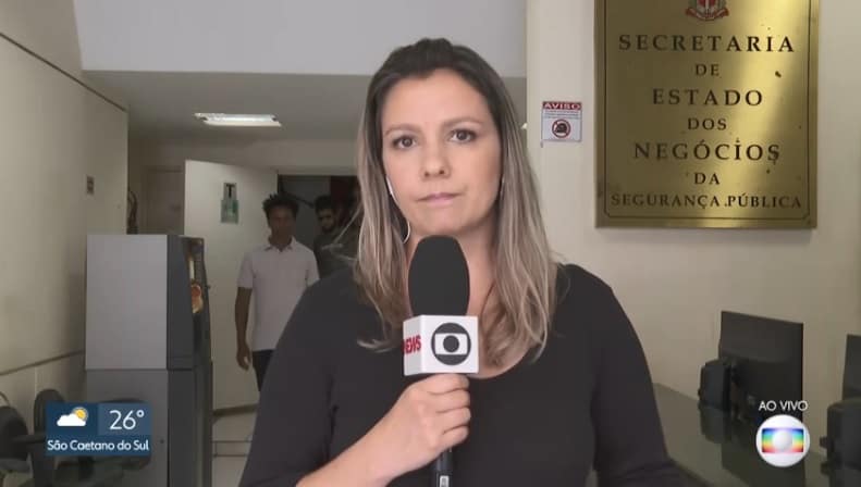 Jornalista da Globo chora após morte de jovem baleado por policial