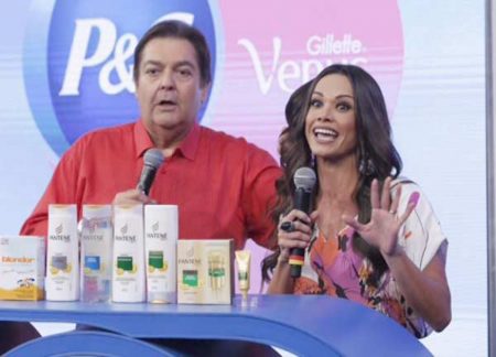 Ex-bailarina do Faustão surpreende ao revelar o que fez após demissão