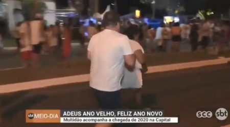 Repórter do SBT persegue entrevistada na rua e causa na web