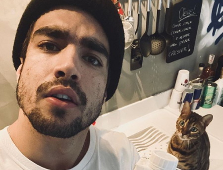 Caio Castro faz comentário polêmico na foto da filha de Bruno Gagliasso e revolta fãs