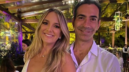 Ticiane Pinheiro e César Tralli mimam a filha em foto fofa