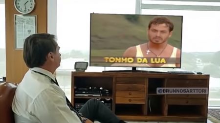 Live de Bolsonaro assistindo a Trump rende coletânea de memes