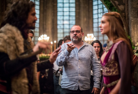 Diretor e roteirista de Deus Salve o Rei preparam série do Globoplay