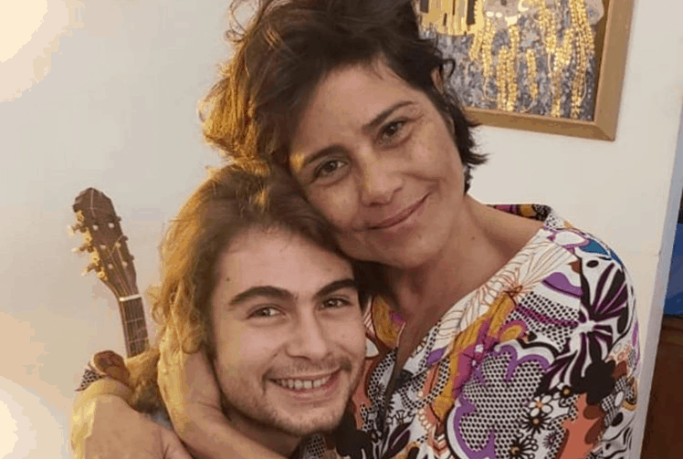 Mãe de Rafael Vitti celebra namoro do filho com Tatá Werneck
