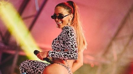 Anitta faz barraco fora do Brasil e surpreende com declaração