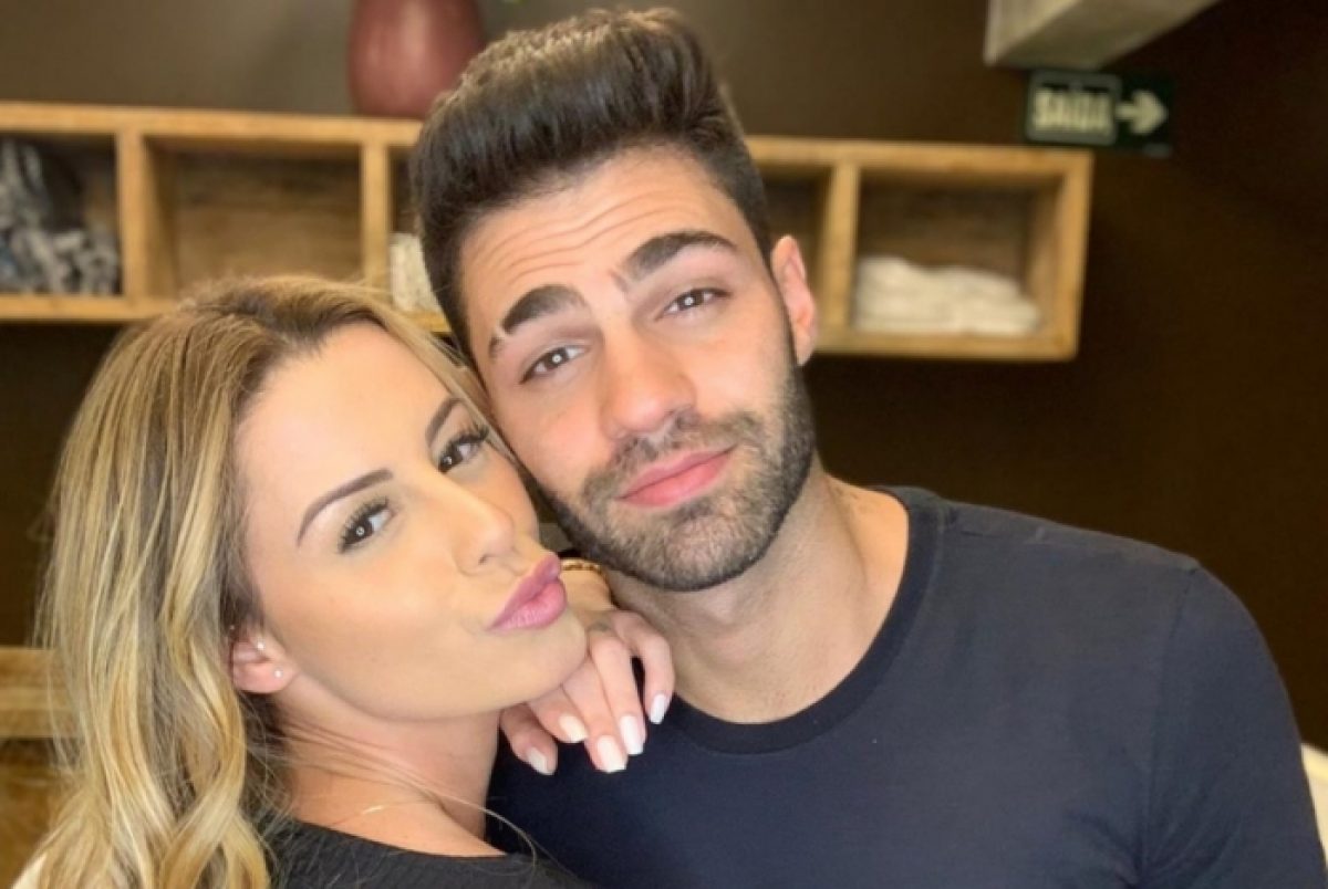 Netto abre o coração e anuncia decisão sobre Arícia | RD1