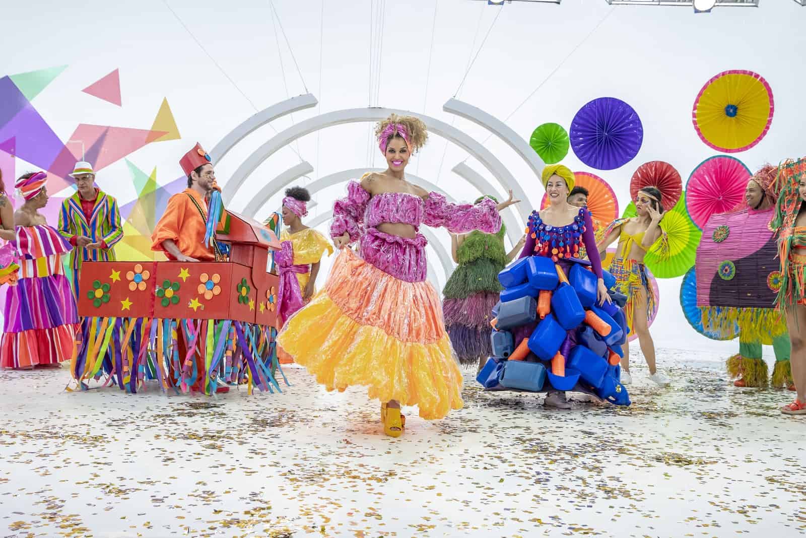 Sem confirmação de Carnaval, Globo suspende pagamentos de escolas de samba