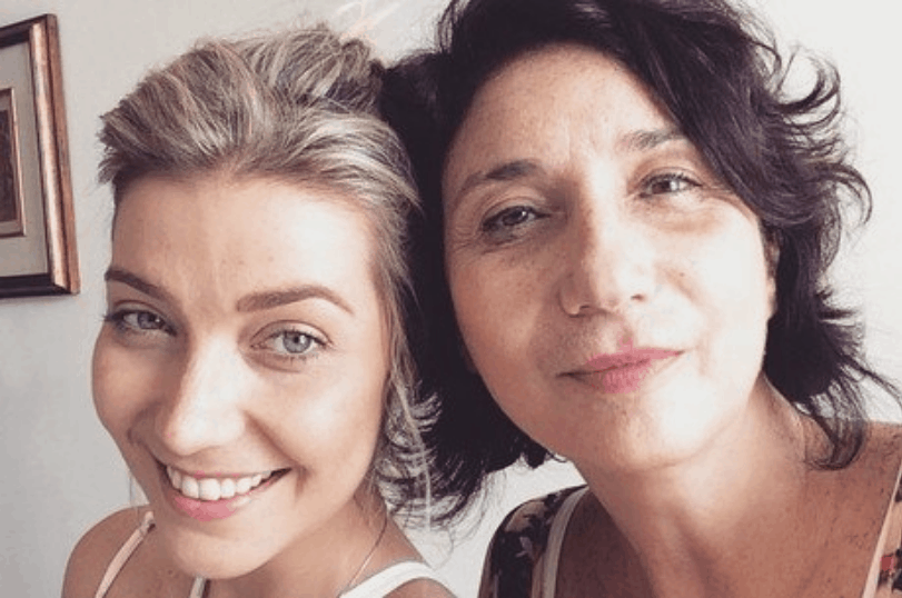Luiza Possi revela estado de saúde da mãe após cirurgia complexa