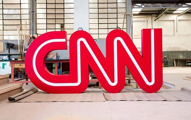 CNN Brasil mata a curiosidade e divulga fotos de switcher e detalhe da fachada