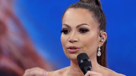 Solange Almeida surpreende e faz desabafo sobre casamento
