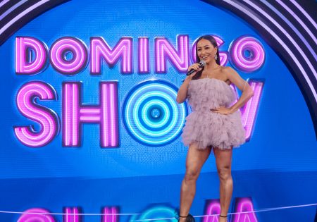 Sabrina Sato começa a gravar o Domingo Show e cenário é revelado