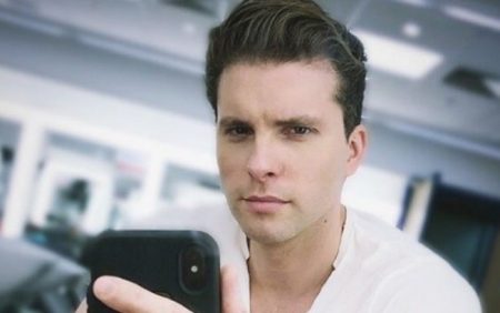 Thiago Fragoso publica registro fofo ao lado do filho caçula