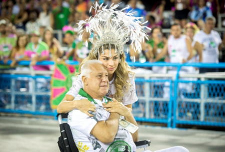 Desfile de Alberto e Paloma turbina reta final de Bom Sucesso