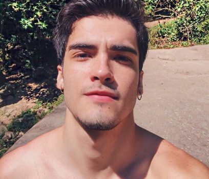 Ator da Record, José Victor Pires causa ao mostrar “evolução do tanquinho”
