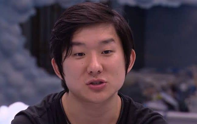 BBB 2020: Pyong surpreende ao aconselhar Daniel a pegar camisinha