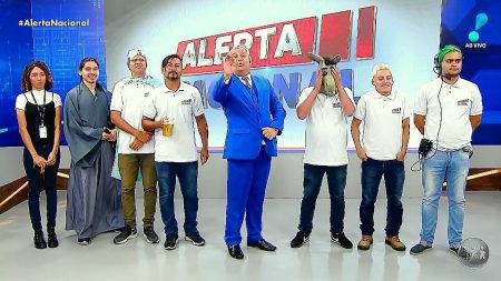Sikêra Jr estreia agradando bolsominions e tiozão do zap