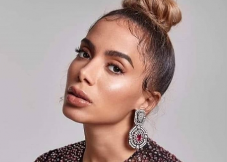 Anitta dá sermão em “amigos” insistentes do Carnaval