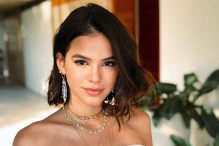 Viciada no BBB 2020, Bruna Marquezine confessa ser parte do “público alienado”