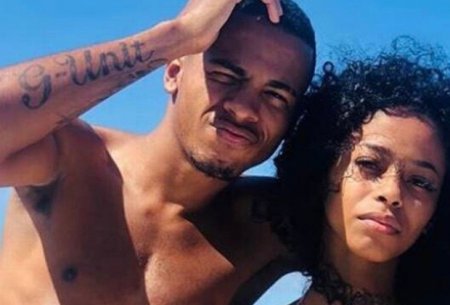 Esposa de Rennan da Penha relata preconceito em agência bancária e se revolta
