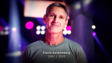 The Voice Kids homenageia diretor que morreu e André Marques se emociona