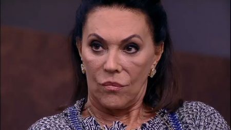 Justiça ordena o bloqueio de cachê de Beth Szafir em reality