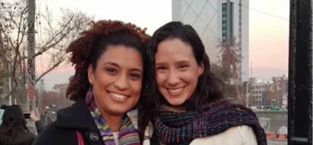 Viúva de Marielle Franco se declara para a noiva