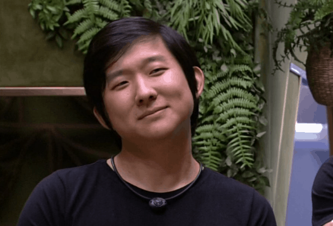 BBB 2020: Público resgata vídeo de Pyong levando surra de bunda