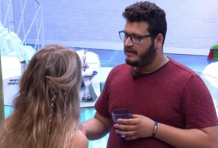 BBB 2020: Marcela surpreende e manda a real para Victor Hugo