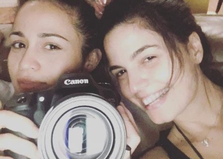 Nanda Costa posa juntinha de Emanuelle Araújo e se declara à amiga