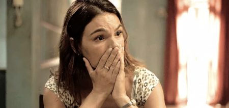 Em meio à pandemia, Isis Valverde anuncia morte da avó e relata drama familiar