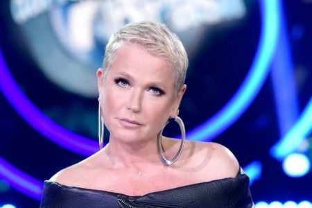 Xuxa Meneghel exibe clique antigo e seguidores se encantam