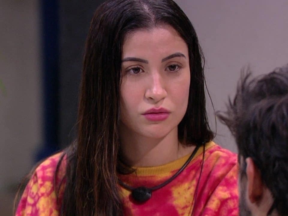 BBB 2020: Bianca decide voltar a falar com Guilherme e desabafa