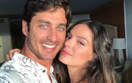 Isis Valverde posa em clima de romance com o marido e arranca suspiros