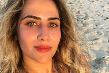 Filha de Leonardo, Jéssica Costa surge de maiô e desabafa sobre aceitação