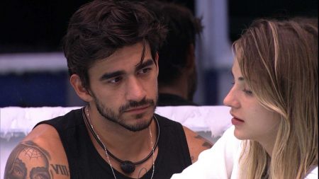 BBB 2020: Gabi lista regras para Guilherme após pedido de namoro