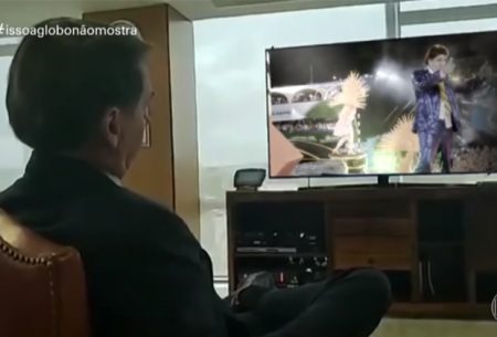 Globo fala sobre Regina Duarte no Governo e “mostra” Bolsonaro vendo sátira