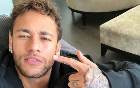 Neymar toma atitude com médico do parto do filho e encerra ação judicial