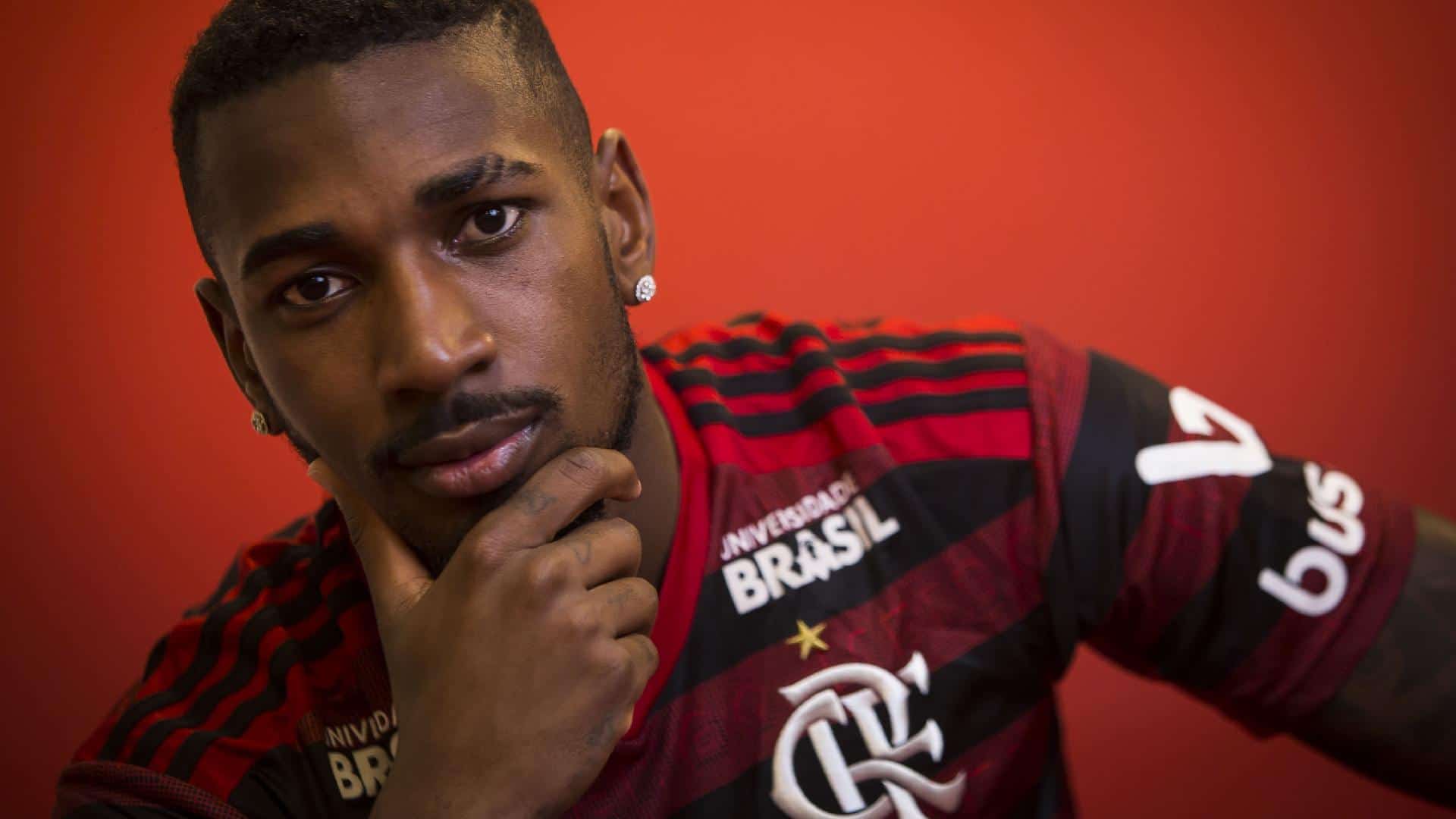 Após ser acionado na Justiça, Gerson do Flamengo se posiciona