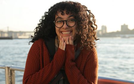 Domingo Legal recebe protagonista de Betty, A Feia para barrar novidades da Record