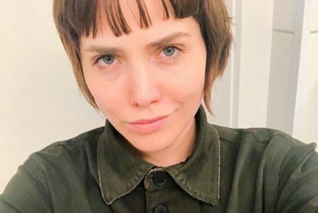 Letícia Colin faz aulas de culinária para novela de João Emanuel Carneiro