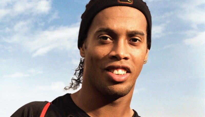 Amigas de Ronaldinho planejam viagem ao Paraguai no aniversário do ex-jogador