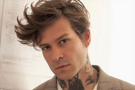 Diagnosticado com coronavírus, Mateus Verdelho reclama de dores