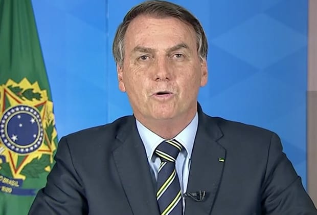 Bolsonaro alfineta a Globo e ironiza Drauzio Varella em pronunciamento