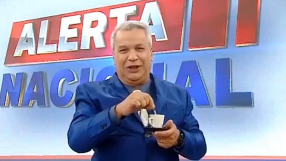 Sikêra Jr se emociona ao saber que Bolsonaro assiste seu programa na RedeTV!